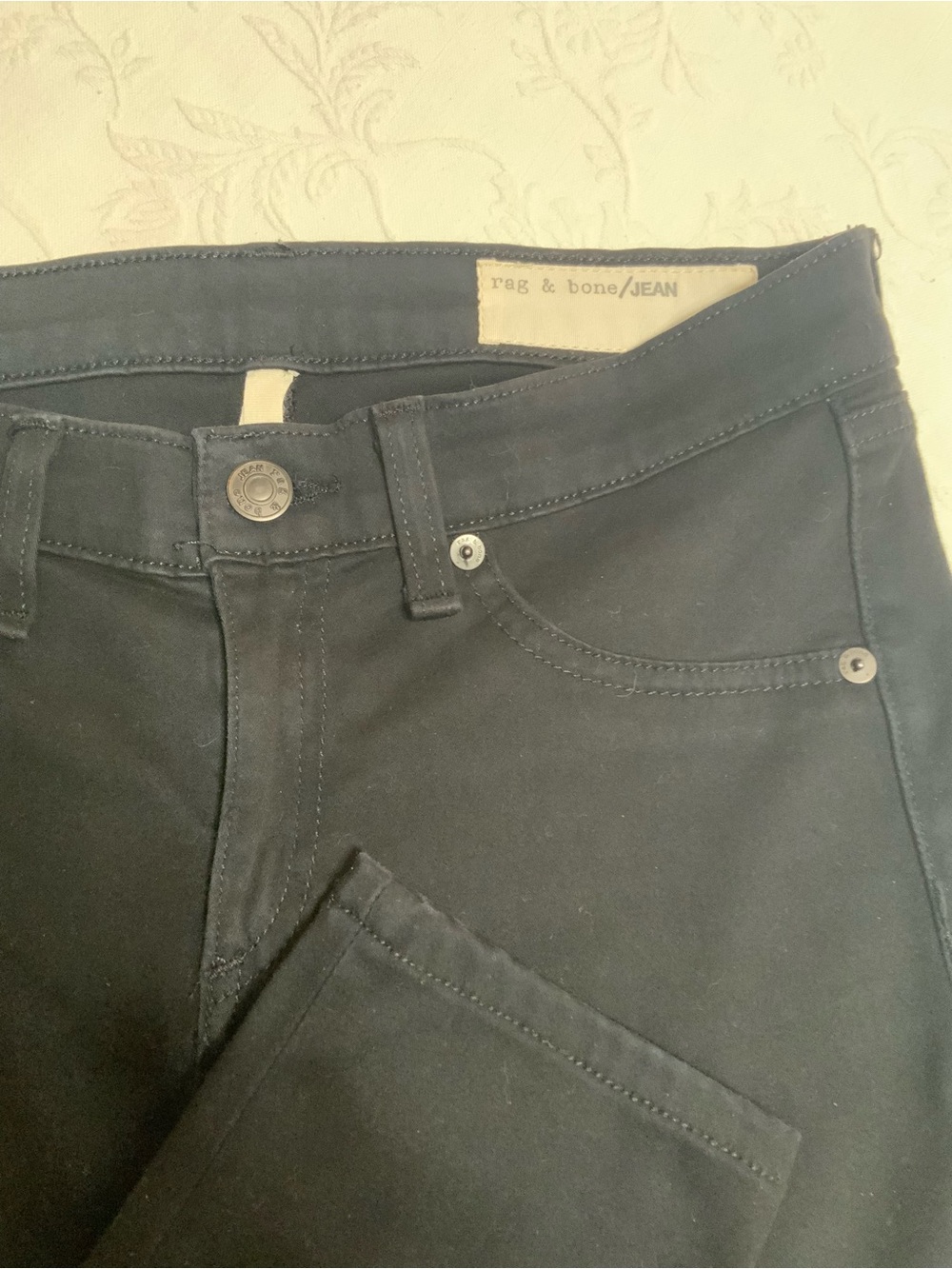 rag & bone Women's Skinny Jeans in Black, size 26